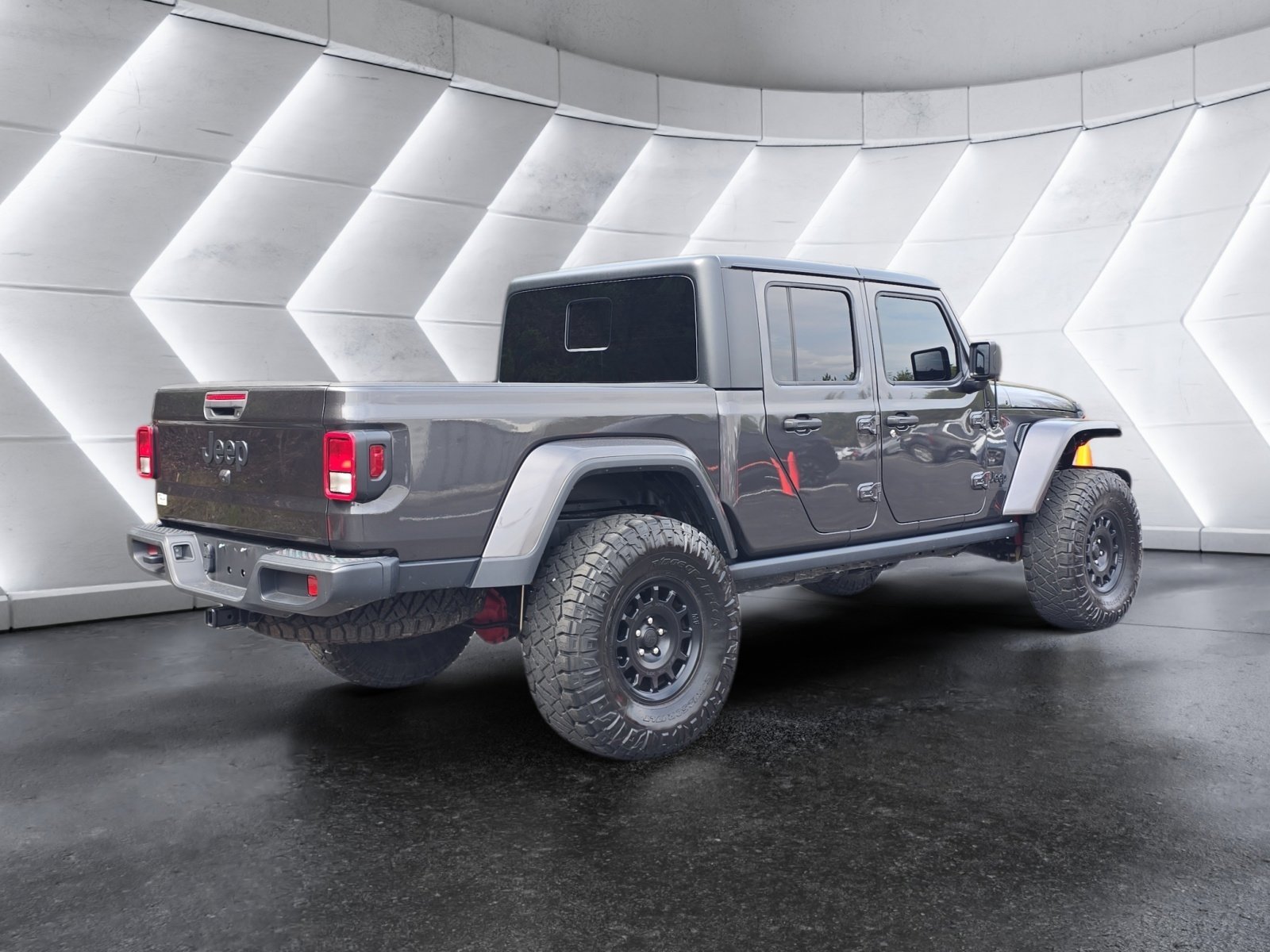 Used 2022 Jeep Gladiator Sport image 5