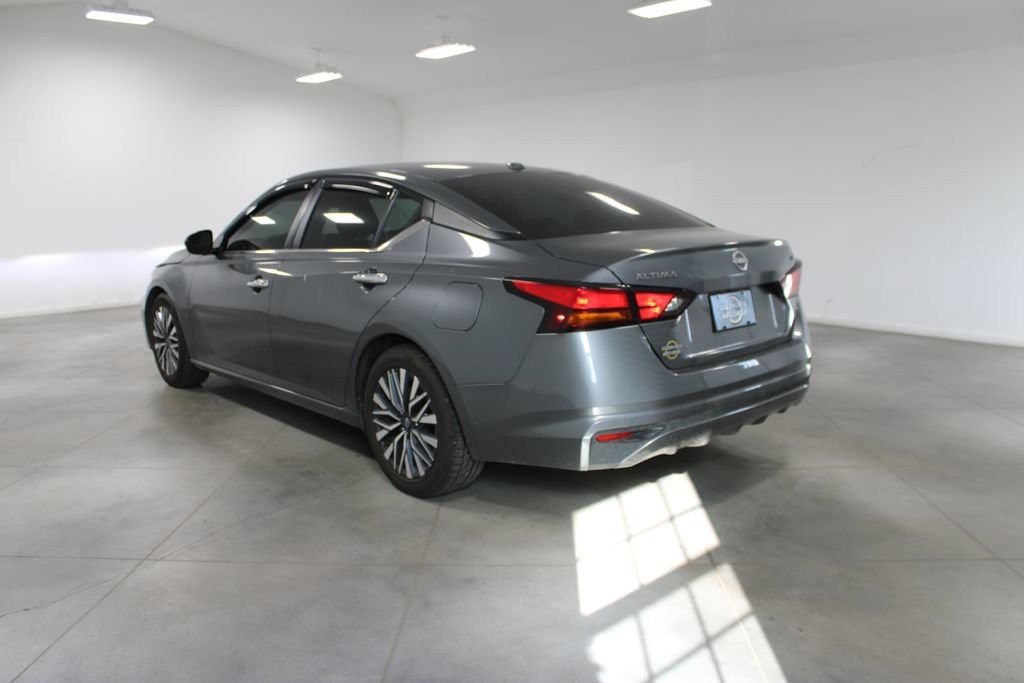 Used 2024 Nissan Altima 2.5 SV FWD image 7