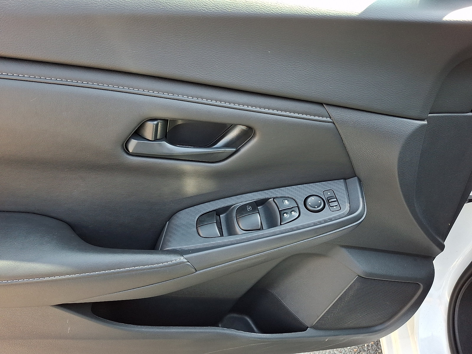 Certified 2025 Nissan Sentra S FWD image 13