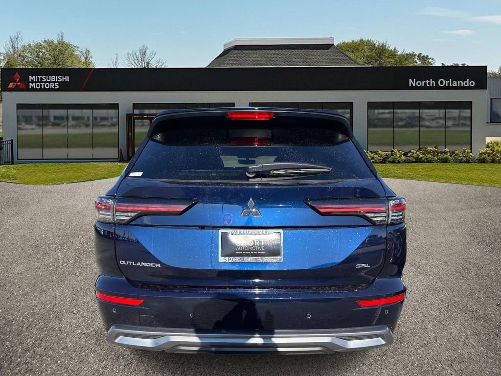 New 2025 Mitsubishi Outlander SEL image 5
