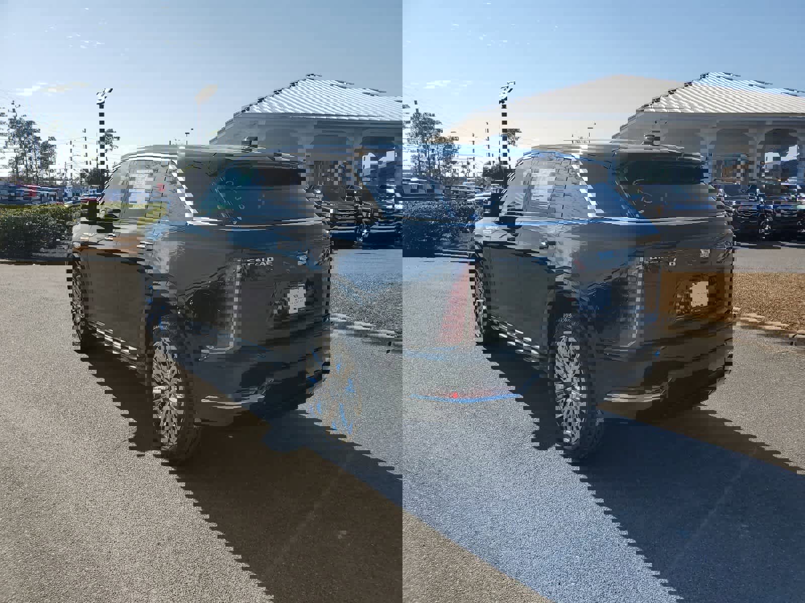 New 2025 Cadillac Escalade IQ Luxury 1 w/ LPO, Radiant Package image 3