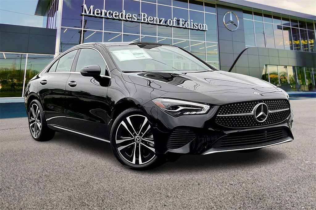 New 2025 Mercedes-Benz CLA 250 4MATIC image 1