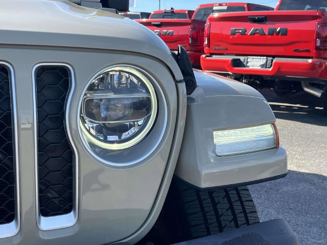 Used 2022 Jeep Wrangler Unlimited Sahara AWD/4WD image 9