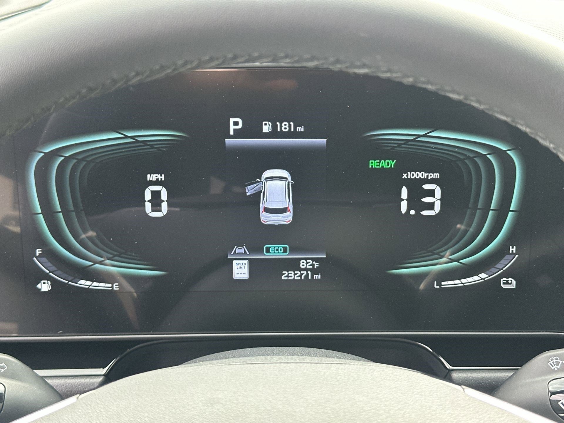 Used 2023 Kia Niro EX image 10