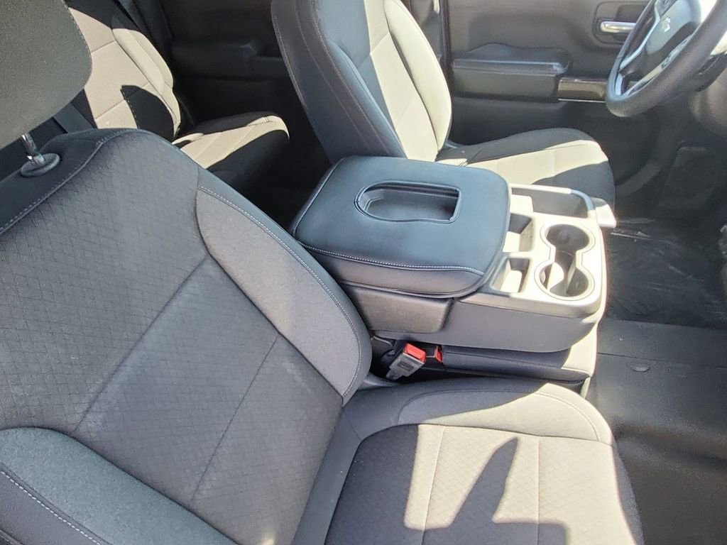 Used 2023 Chevrolet Silverado 2500 LT w/ Convenience Package image 33