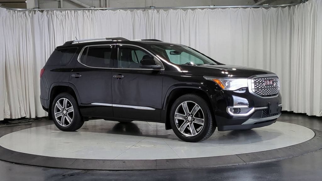 Used 2017 GMC Acadia Denali w/ Technology Package AWD/4WD image 3