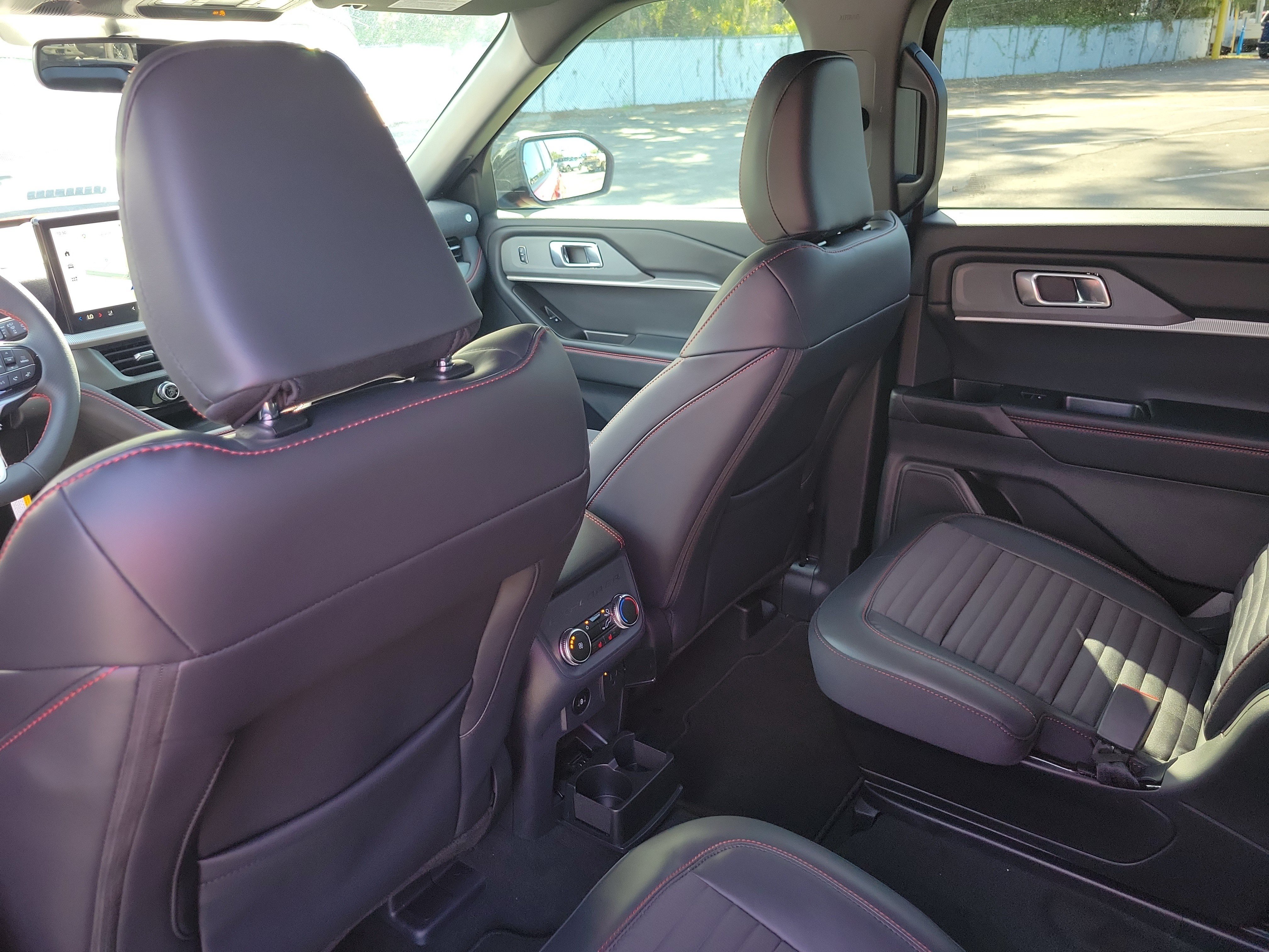 New 2026 Ford Explorer ST-Line w/ ST-Line Street Pack RWD image 20