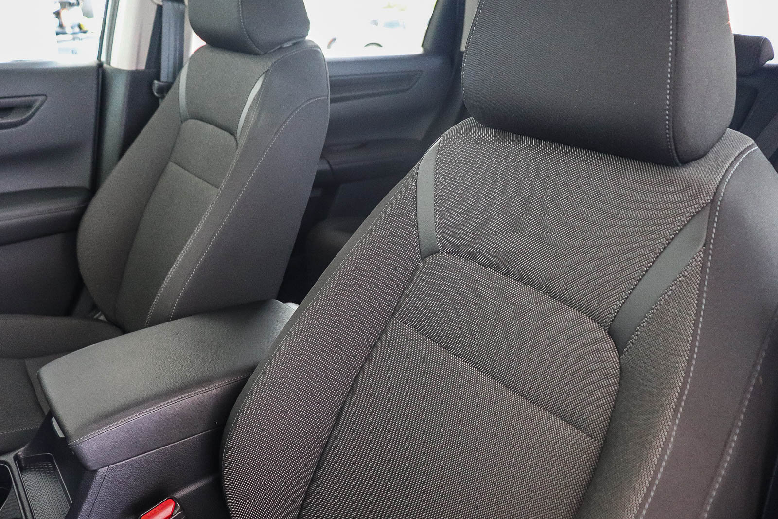 Certified 2025 Honda CR-V LX image 29