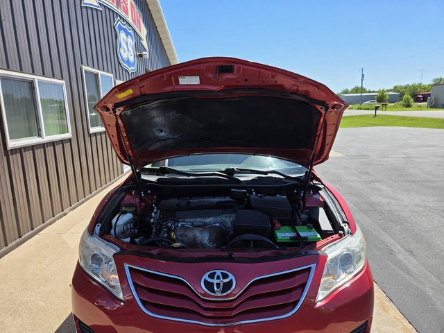 Used 2011 Toyota Camry LE FWD image 29