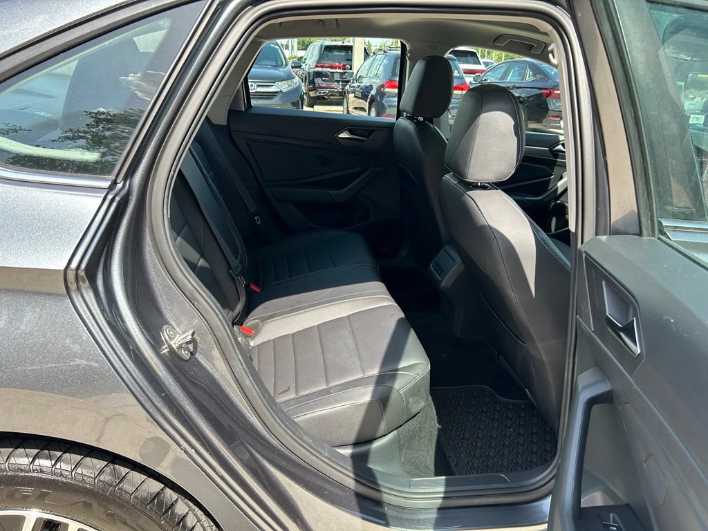 Certified 2021 Volkswagen Jetta SE w/ SE Cold Weather Package FWD image 44