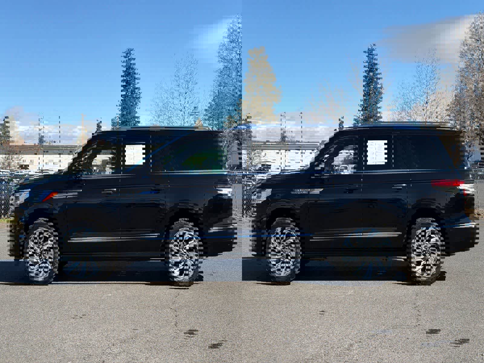 Used 2022 Lincoln Navigator L Reserve image 6