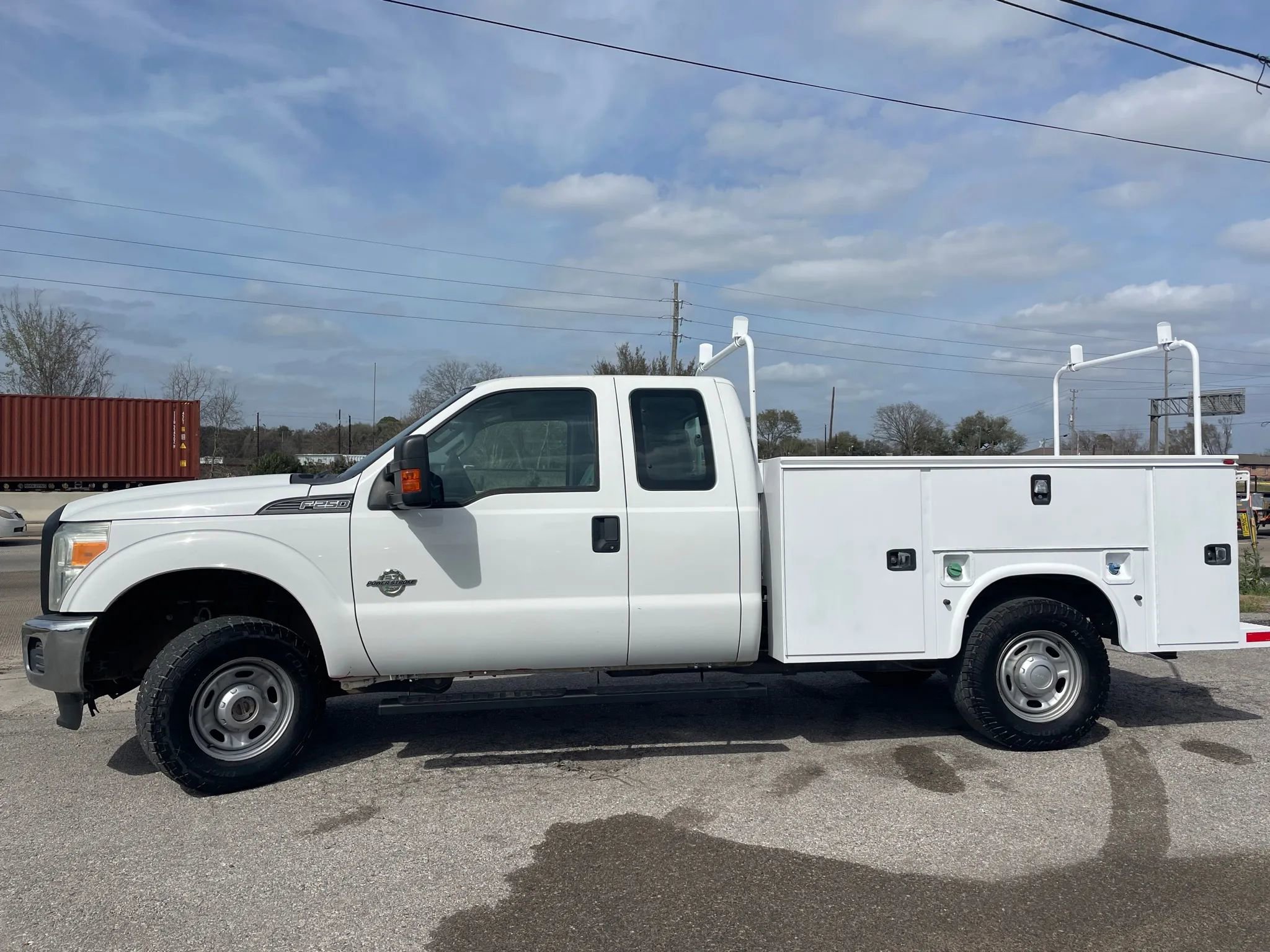Used 2015 Ford F250 XL w/ Power Equipment Group AWD/4WD image 4