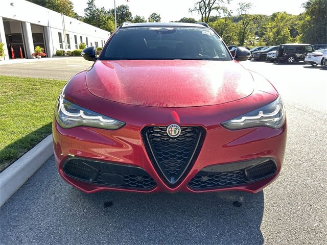 New 2025 Alfa Romeo Stelvio Sprint image 3