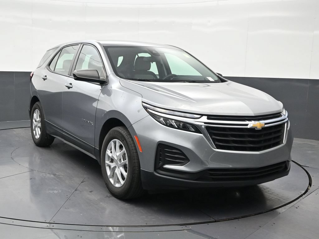 Used 2024 Chevrolet Equinox LS w/ Driver Confidence II Package FWD image 8