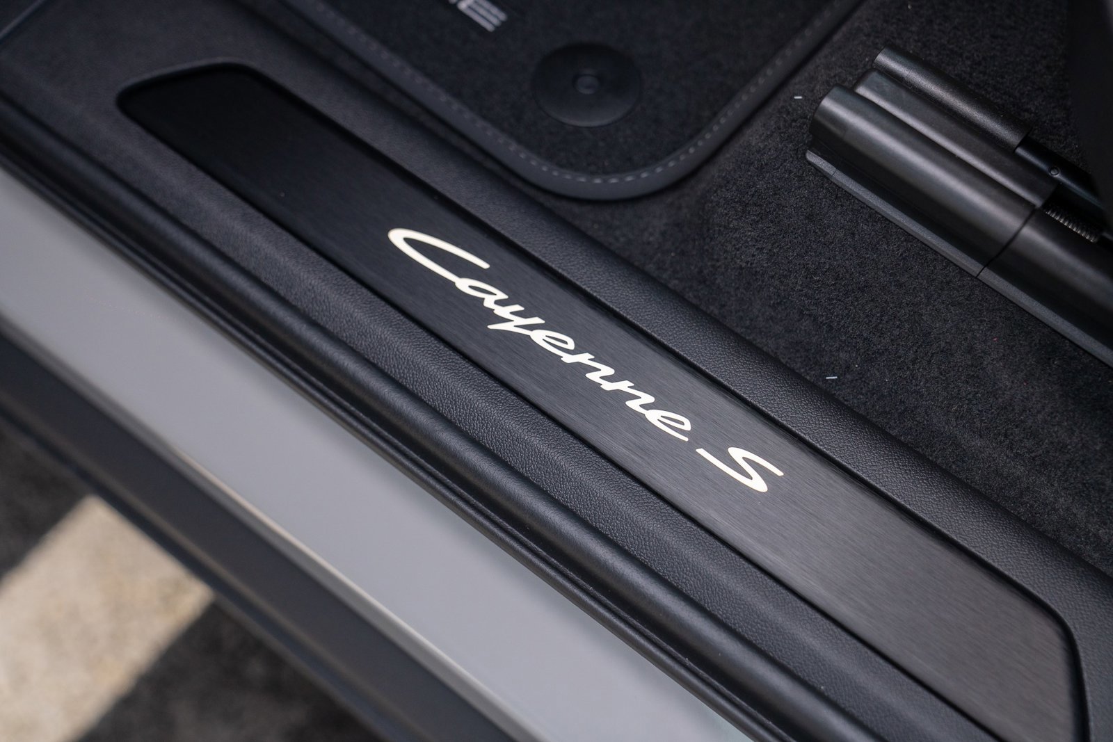 New 2026 Porsche Cayenne S image 12