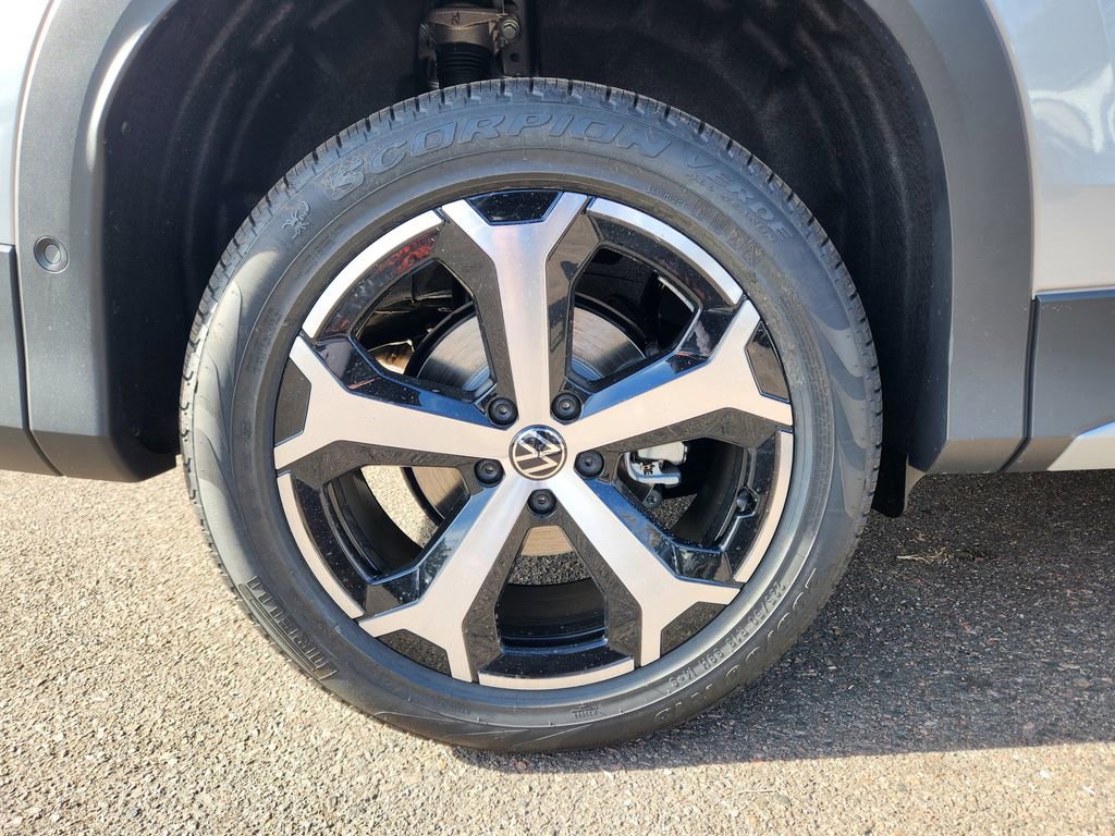 New 2026 Volkswagen Tiguan SE AWD/4WD image 13