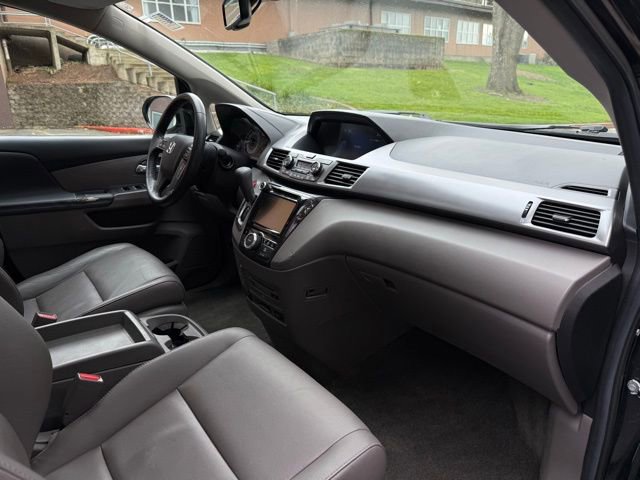 Used 2014 Honda Odyssey Touring image 11
