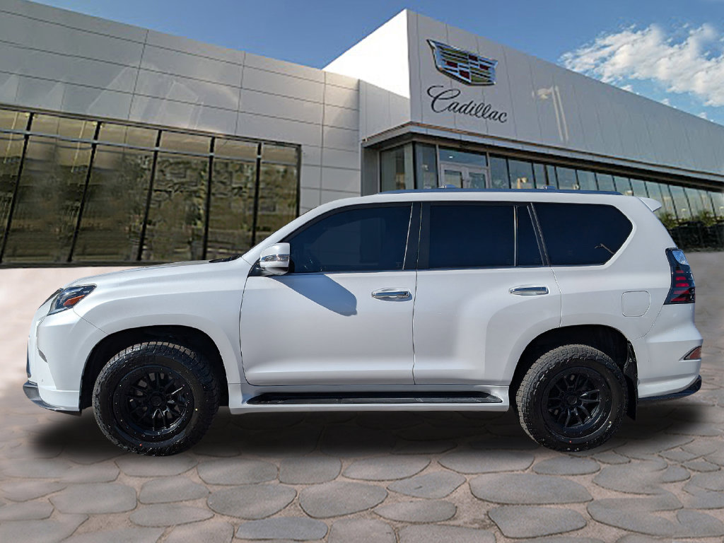 Used 2023 Lexus GX 460 Premium w/ Accessory Package AWD/4WD image 3