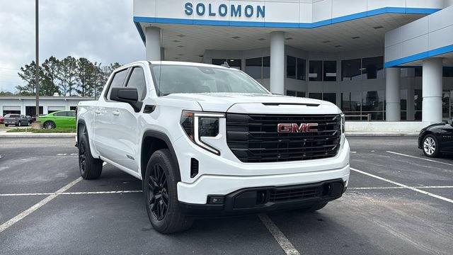 Used 2023 GMC Sierra 1500 Elevation AWD/4WD image 1