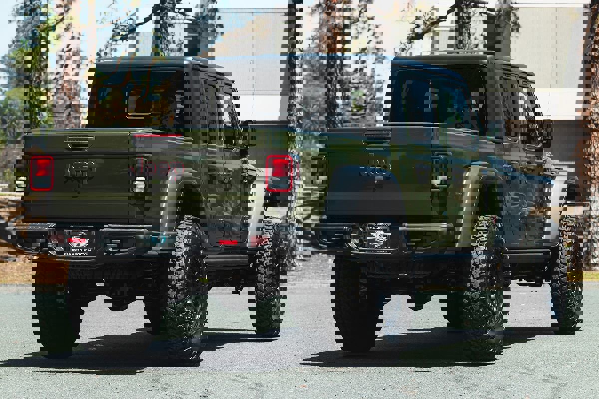 Used 2023 Jeep Gladiator Rubicon image 13