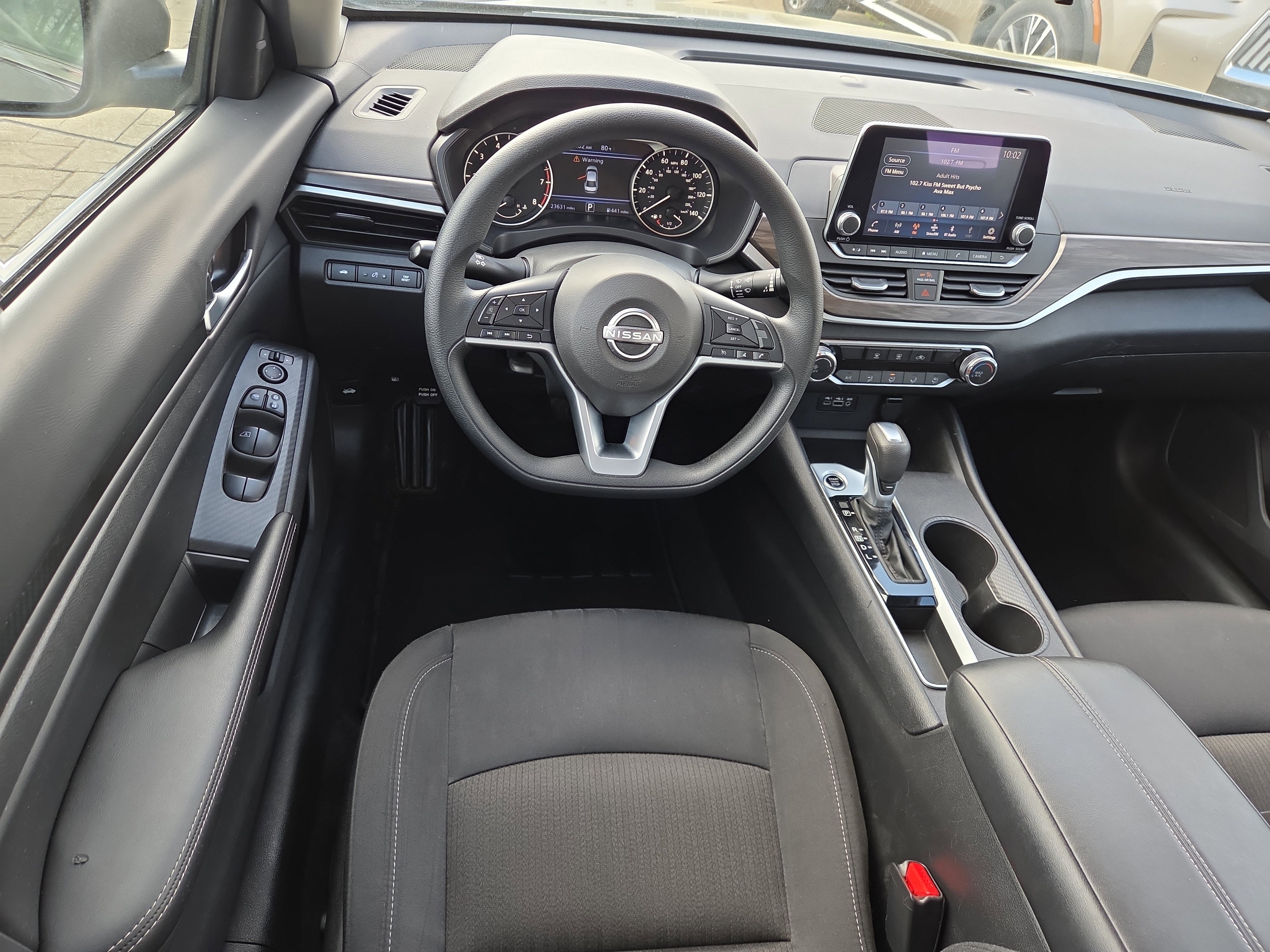 Used 2025 Nissan Altima 2.5 SV FWD image 8