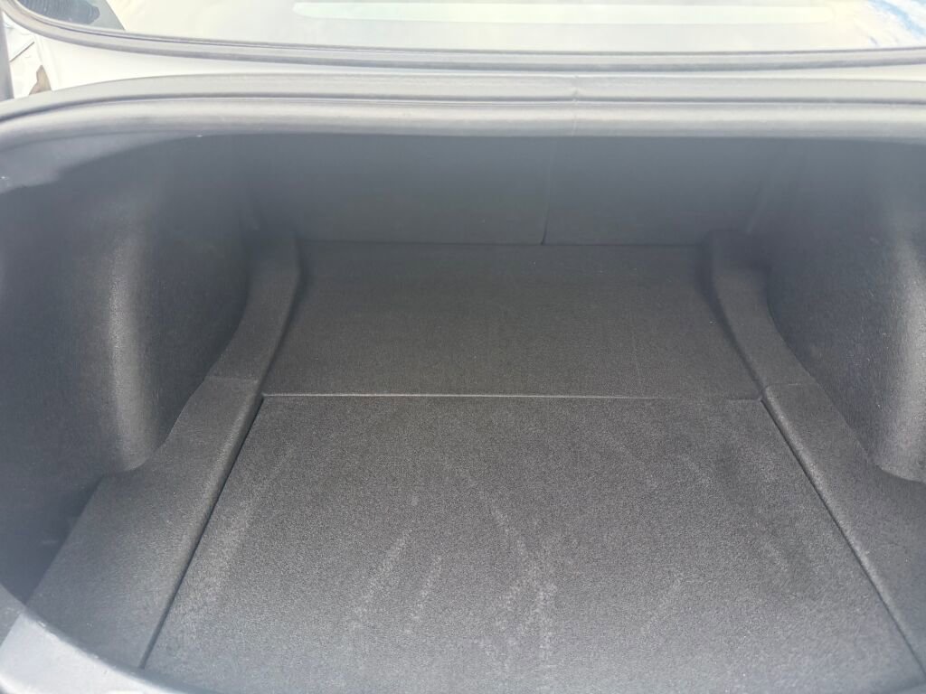 Used 2023 Tesla Model 3 Standard Range RWD image 29