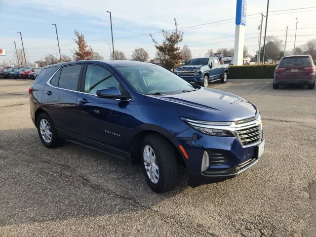 Used 2023 Chevrolet Equinox LT image 3