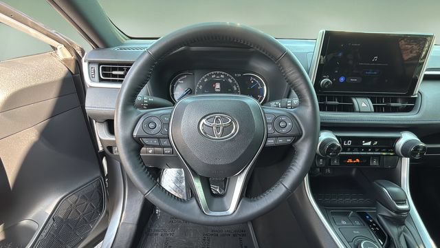 Used 2025 Toyota RAV4 SE w/ Convenience Package AWD/4WD image 12