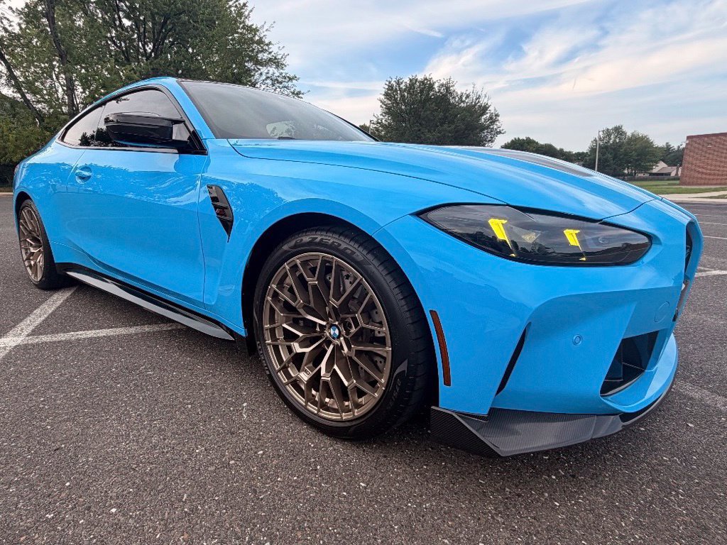 Used 2025 BMW M4 CS AWD/4WD image 2