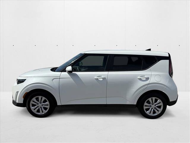 Used 2023 Kia Soul LX image 9
