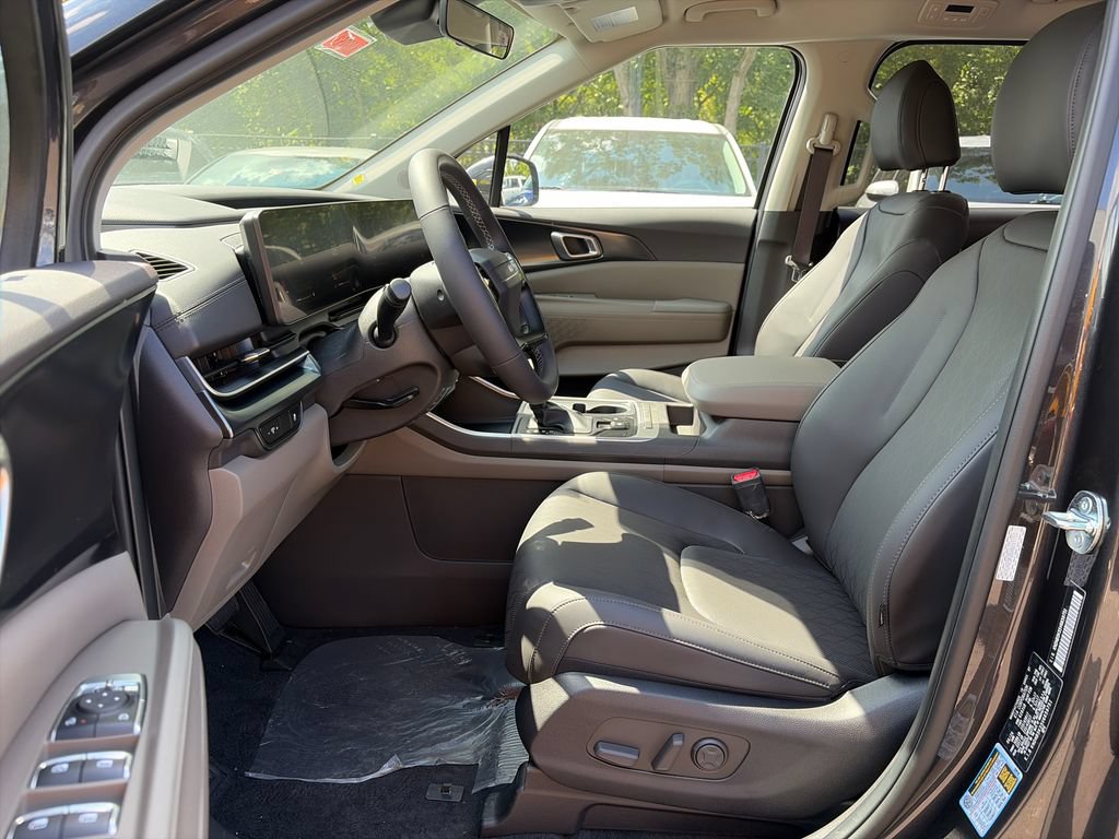 New 2027 Kia Carnival FWD image 14