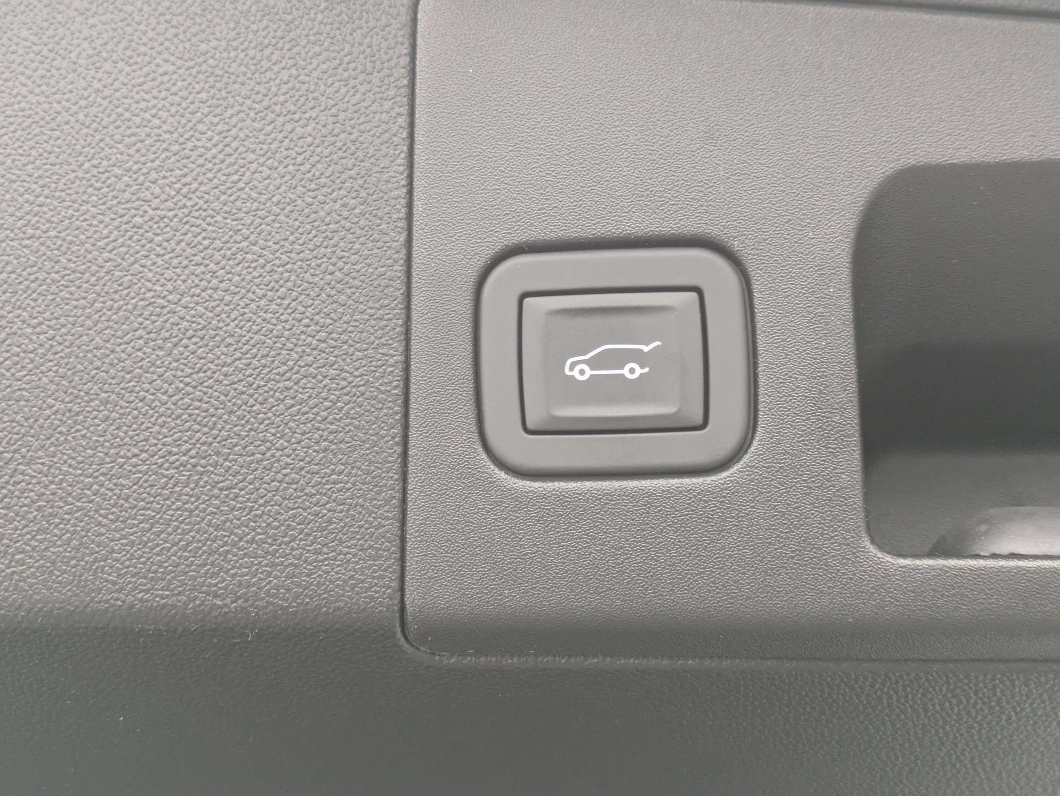 New 2026 Cadillac XT5 Premium Luxury w/ LPO, ONYX Package FWD image 34