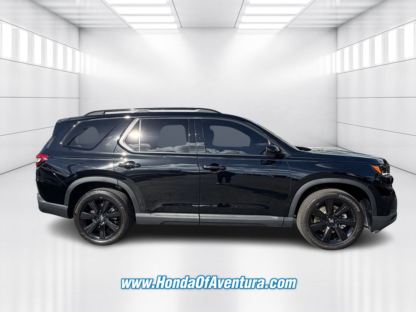 Certified 2025 Honda Pilot Black Edition video 2