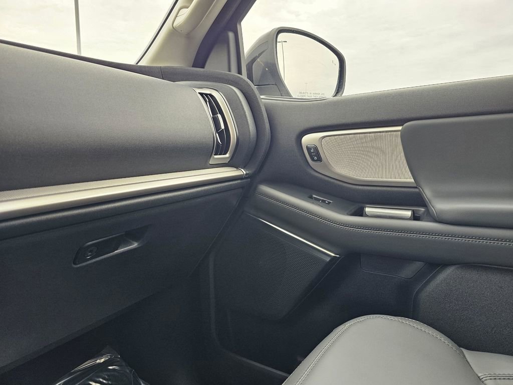 New 2026 Ford Expedition Active image 27