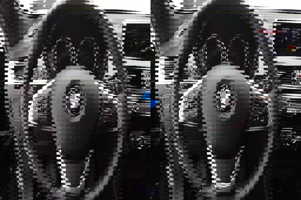 Used 2021 BMW X1 xDrive28i image 17