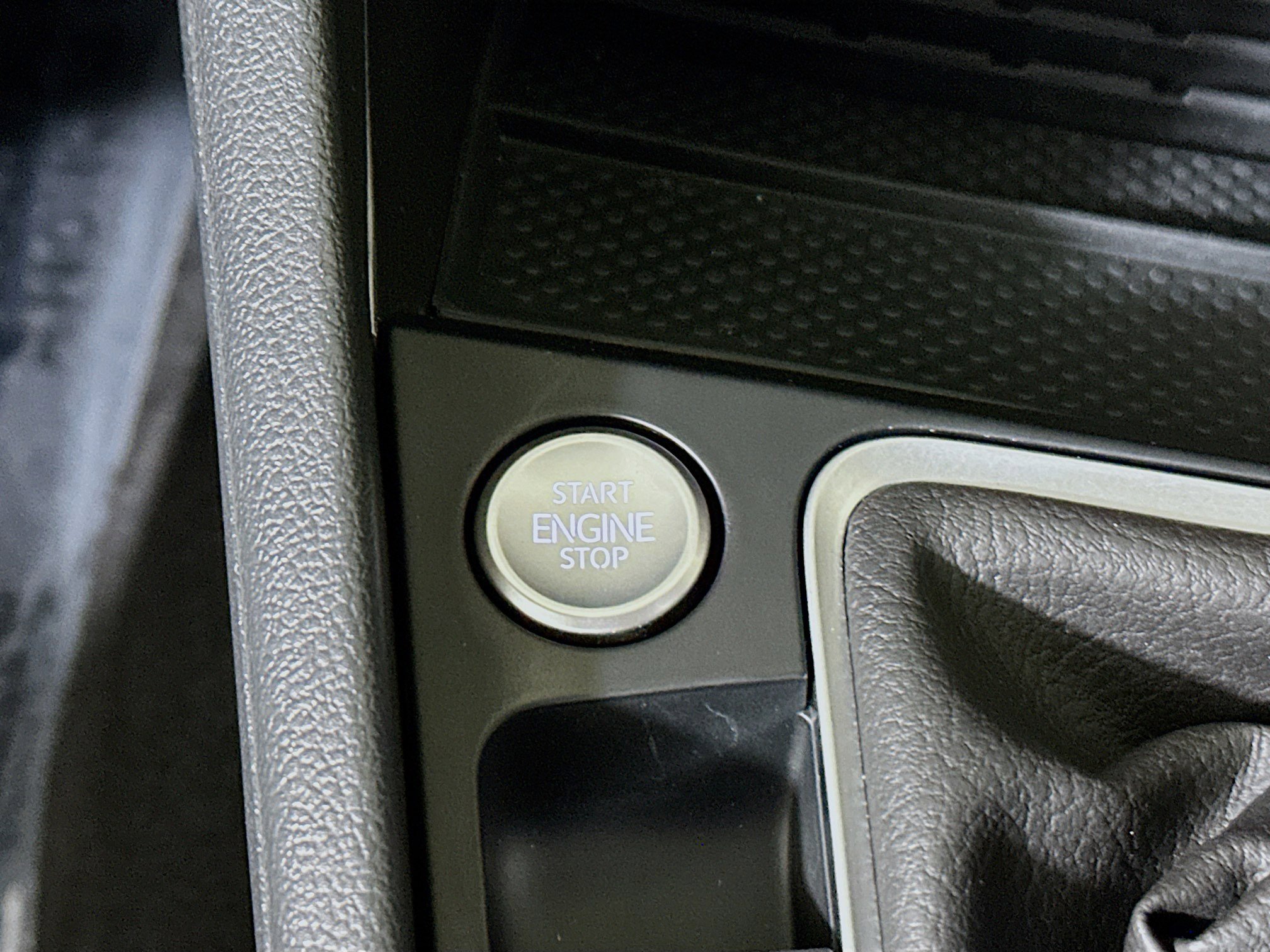 Used 2025 Volkswagen Jetta SE FWD image 20