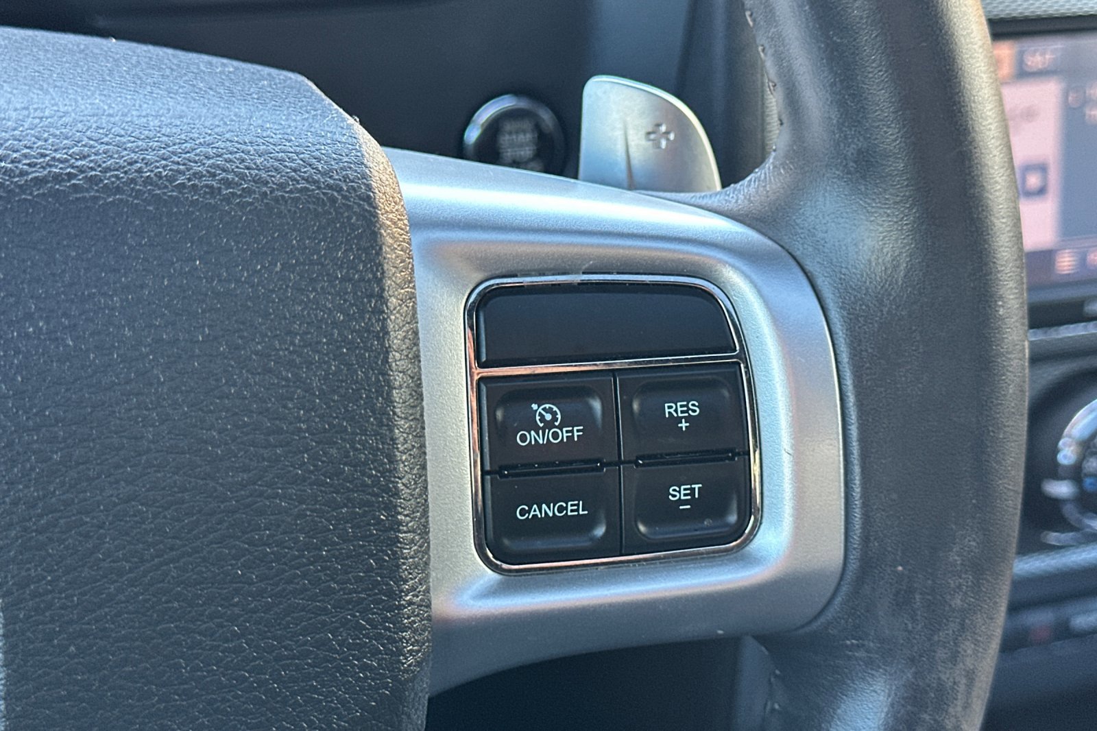 Used 2012 Dodge Challenger R/T image 35