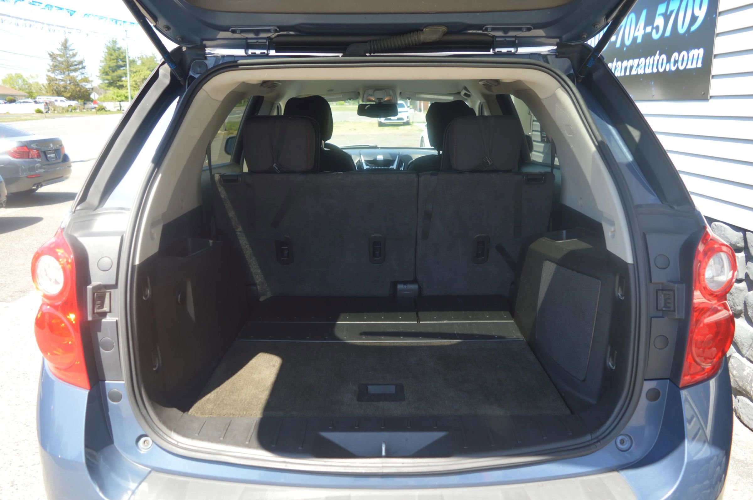 Used 2011 Chevrolet Equinox LT w/ Driver Convenience Package FWD image 9