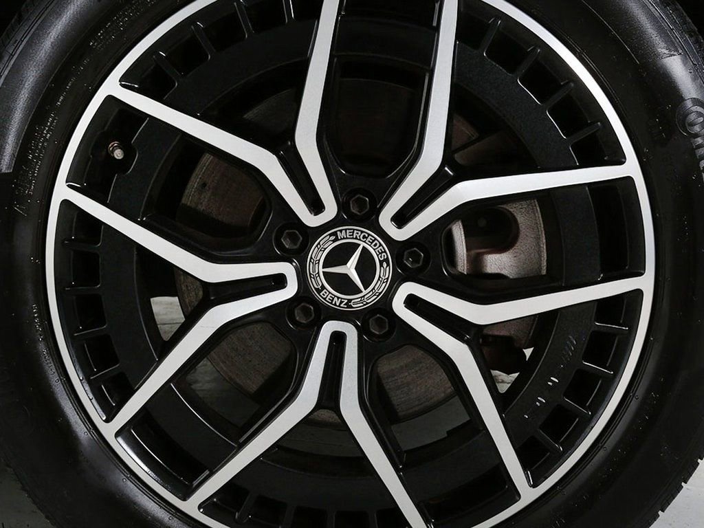 Used 2022 Mercedes-Benz EQB 300 4MATIC image 14