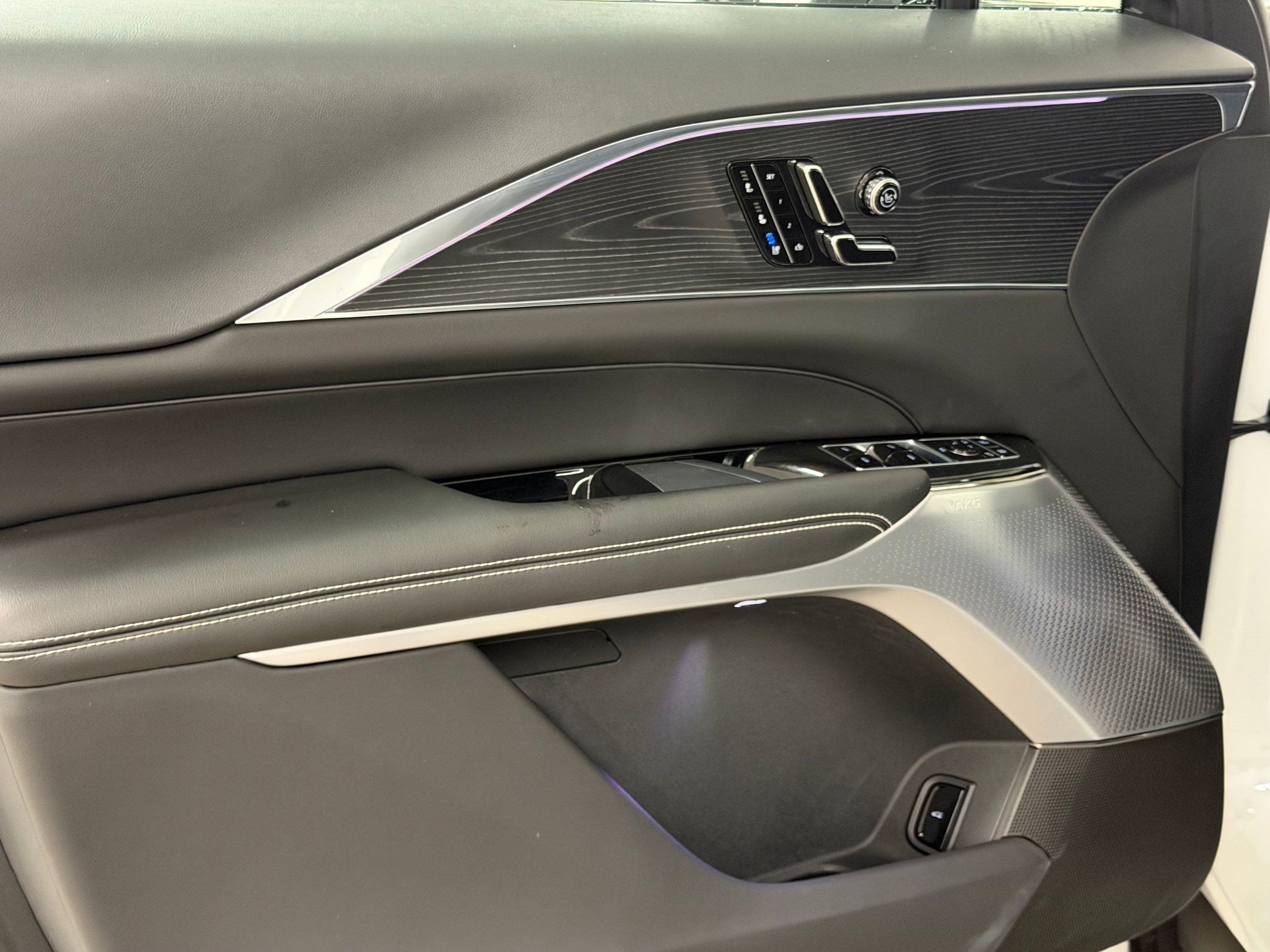 Certified 2024 Cadillac Lyriq Luxury RWD image 14