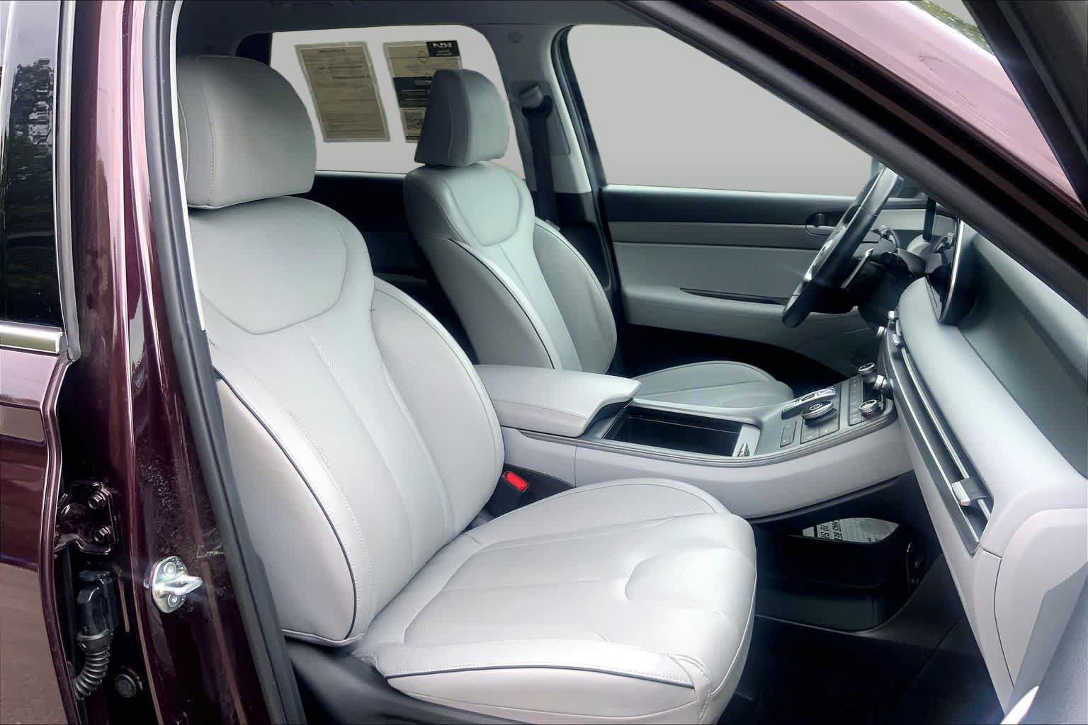 Used 2025 Hyundai Palisade SEL FWD image 9
