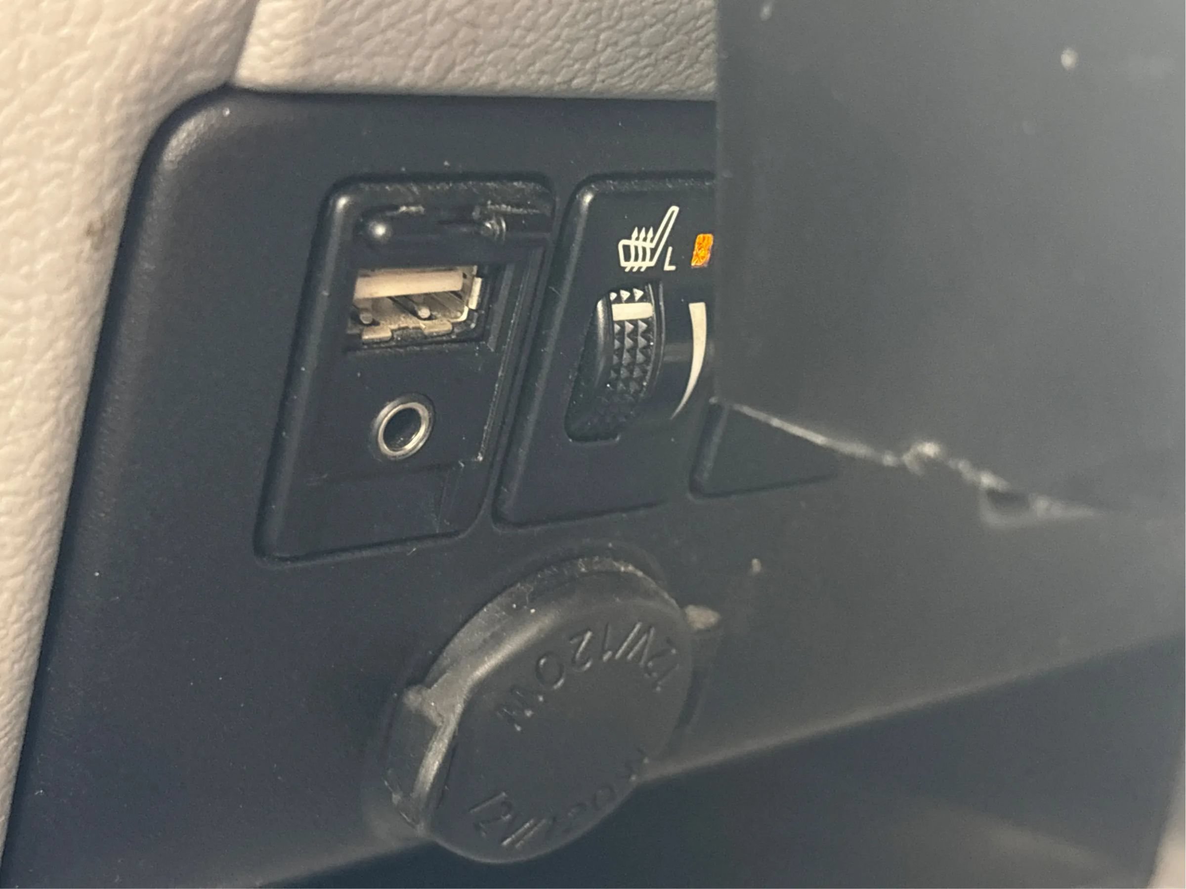 Used 2015 Toyota Sienna XLE w/ XLE Navigation Package AWD/4WD image 44