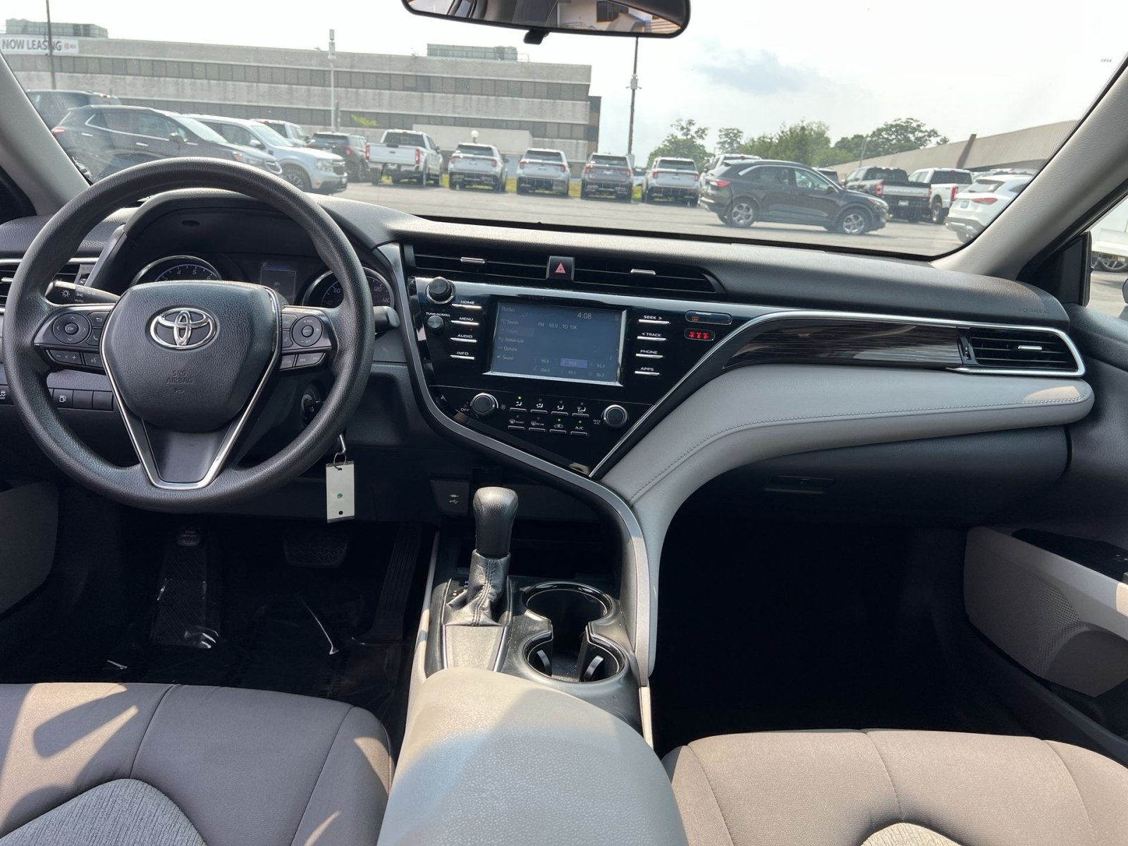 Used 2018 Toyota Camry FWD image 21