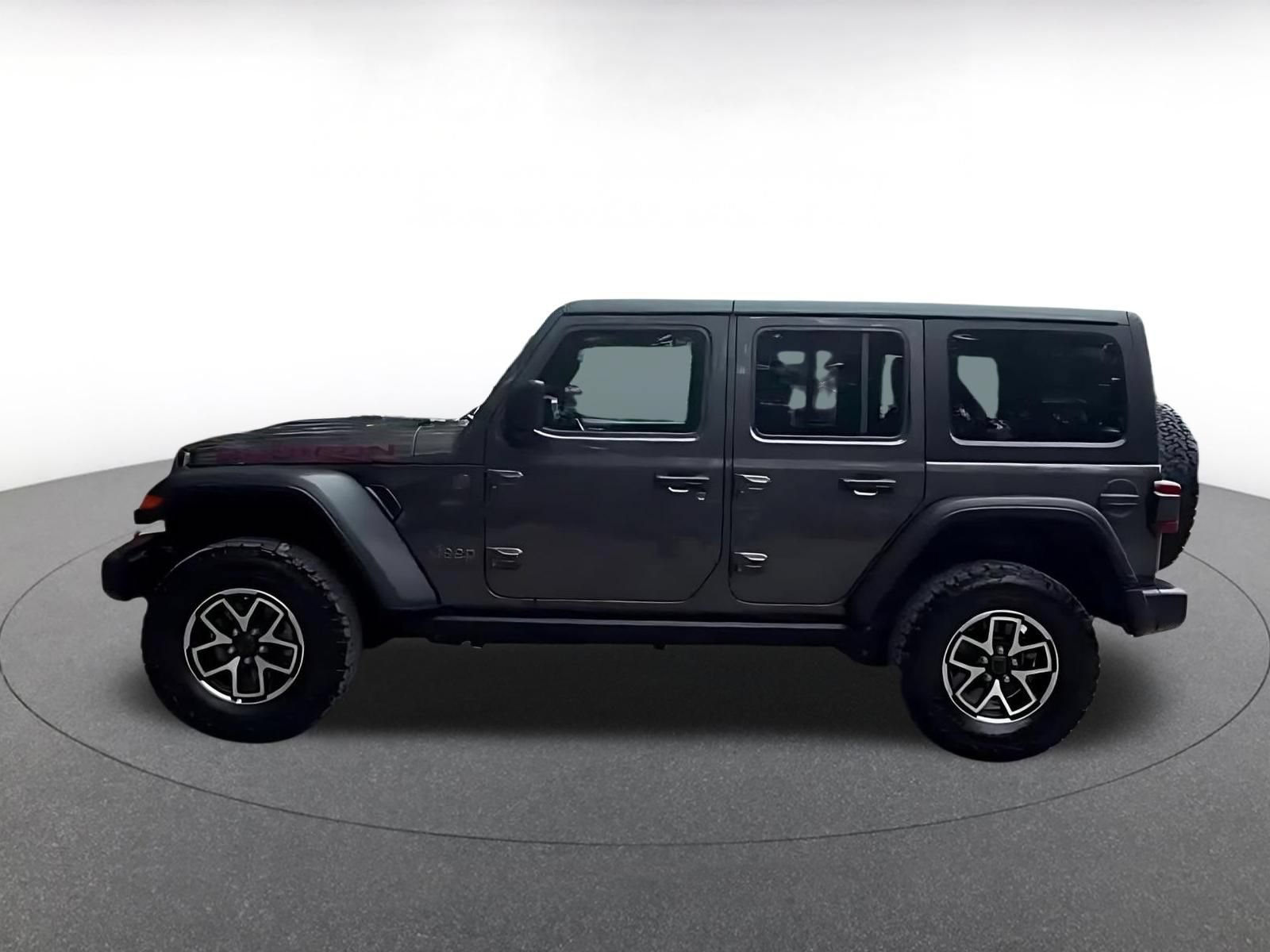 Used 2025 Jeep Wrangler Unlimited Rubicon AWD/4WD image 8