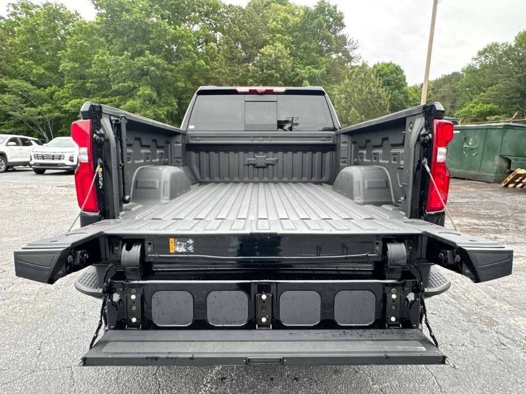 Used 2025 Chevrolet Silverado 1500 High Country w/ High Country Premium Package AWD/4WD image 34