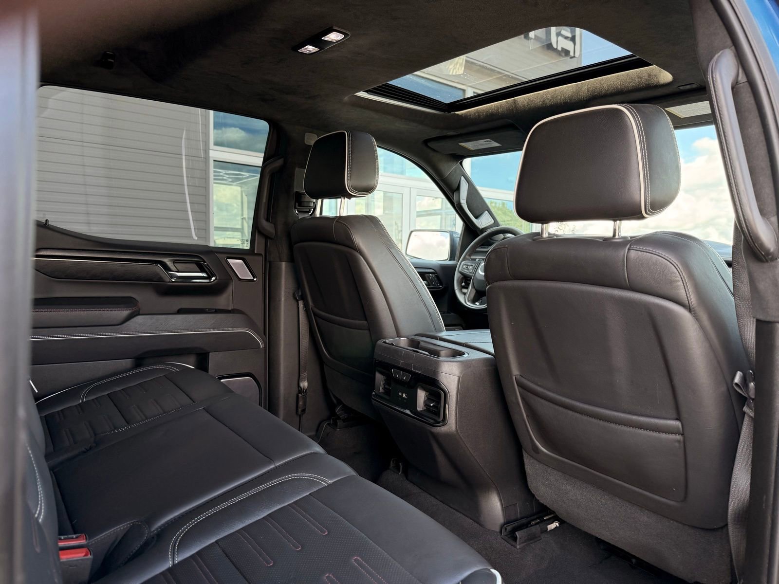 Used 2023 GMC Sierra 1500 AT4X image 36