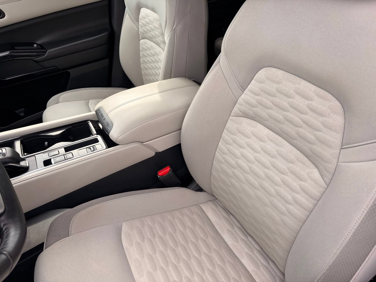 Certified 2022 Nissan Pathfinder SV w/ SV Black Package FWD image 19