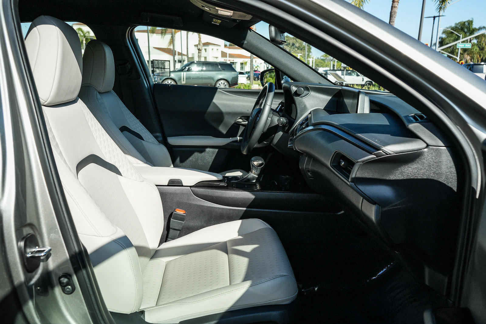 Used 2021 Lexus UX 200 w/ Accessory Package (Z2) FWD image 16