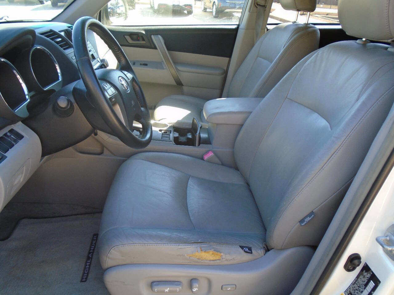 Used 2008 Toyota Highlander Sport image 9