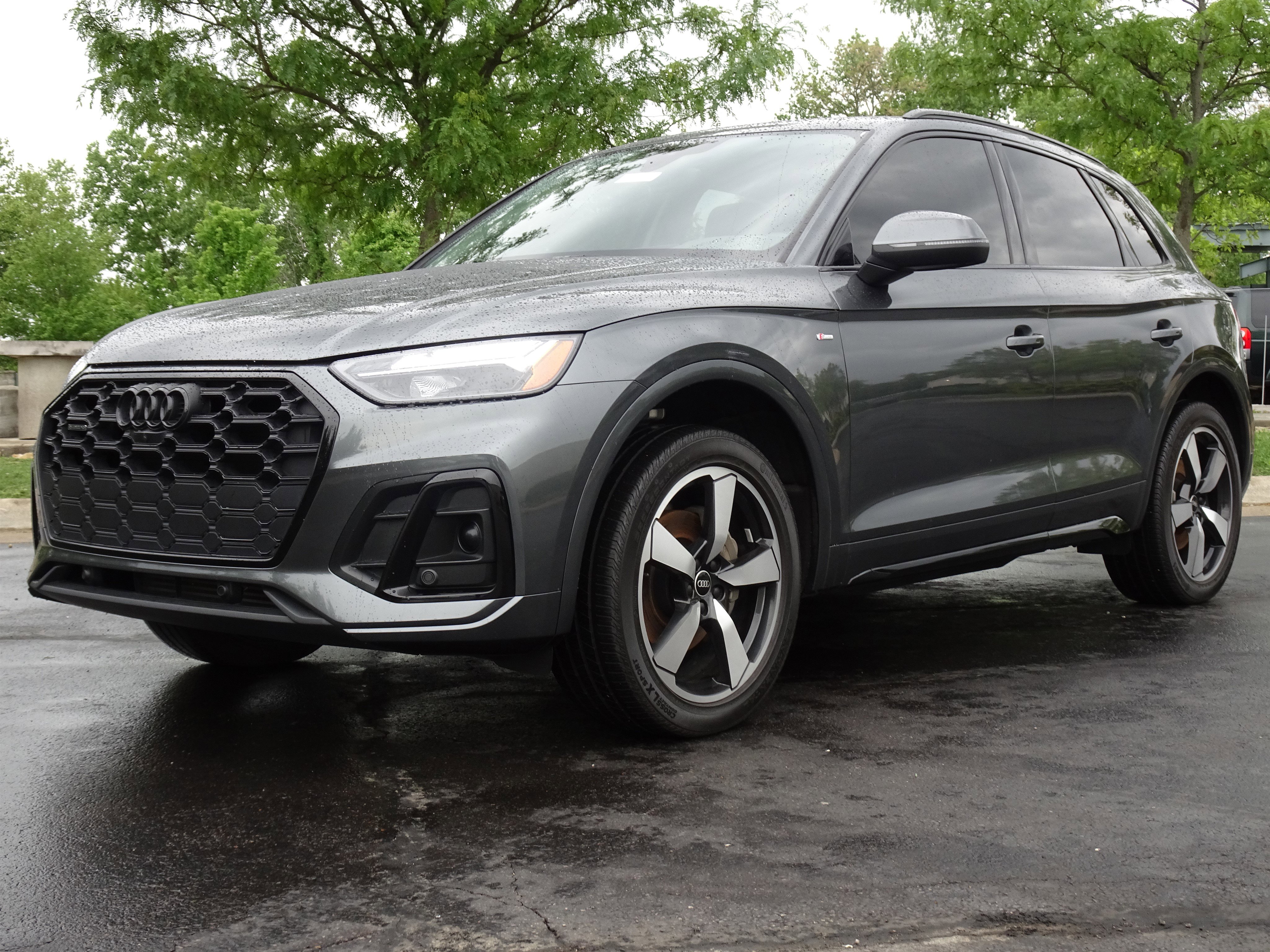 Used 2023 Audi Q5 2.0T Premium Plus w/ Premium Plus Package AWD/4WD image 2